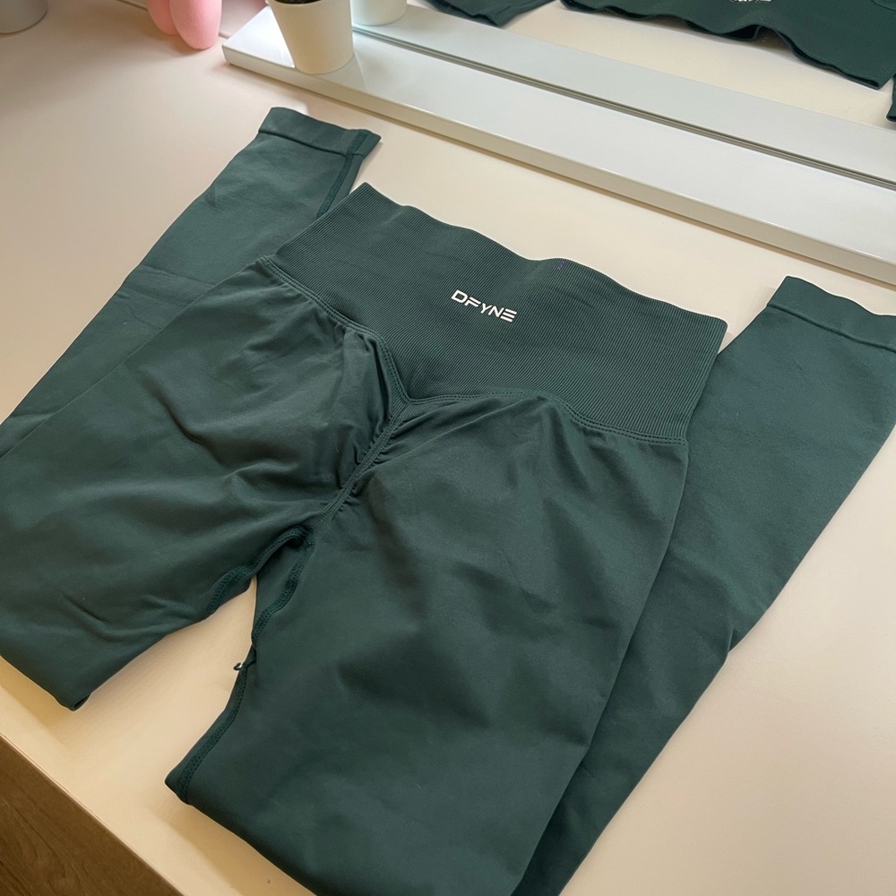Dfyne High-Waist Seamless Leggings in Forest Green